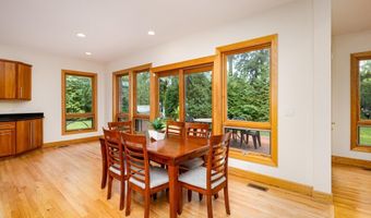 2135 Tuomy Rd, Ann Arbor, MI 48104