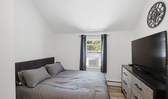 21 Arlington Rd, Coventry, CT 06238