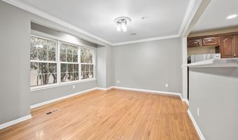 4 BOATWORKS Dr, Bayonne, NJ 07002