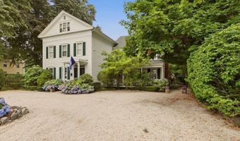 7 Clay St, Newport, RI 02840