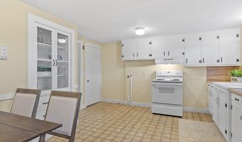 62 Spruce St 62, Acton, MA 01720