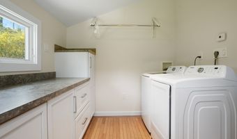28 Alan Rd, Danbury, CT 06810