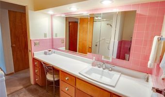 4401 Wedgewood Dr, Alton, IL 62002