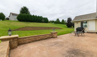 3302 Brook Holw, Asbury, IA 52002