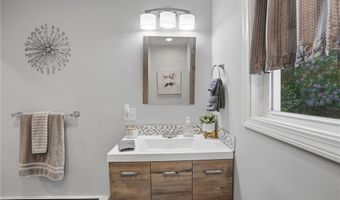252 Wolf Rock Rd, Exeter, RI 02822