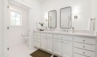 823 NW 14th St, Bentonville, AR 72712