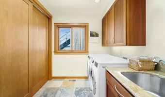 1950 BEACH LOOP Dr SW, Bandon, OR 97411