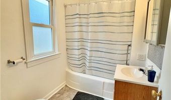 569 Broadway St, Austin, IN 47102