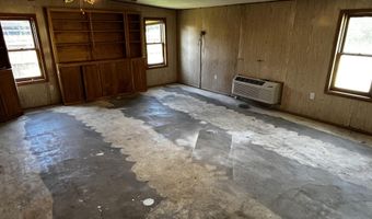 406 Avenue Q, Beaver, OK 73932