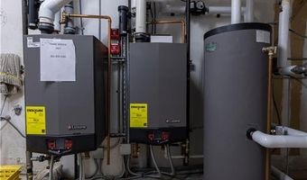 360 Kingstown Rd, Narragansett, RI 02882