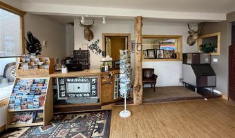 244 Yellowstone Ave W, Cody, WY 82414