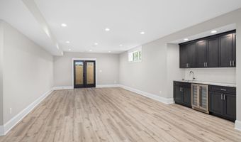 3403 JOHN MARSHALL Dr, Arlington, VA 22207