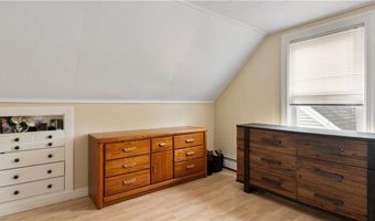 162 Thatcher St, East Providence, RI 02916