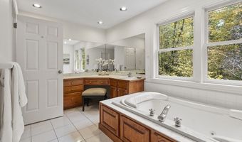 26 Overlook Dr, Acton, MA 01720
