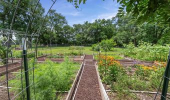 1812 N 150th St, Basehor, KS 66007