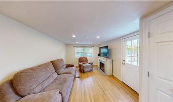 14 Krzak Rd, North Kingstown, RI 02852