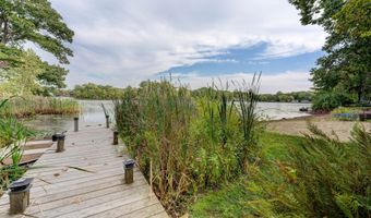 101 Lakeview Dr, Ashford, CT 06278