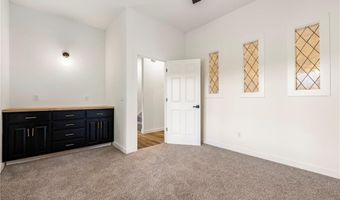 43 Strichen Ln, Bella Vista, AR 72715