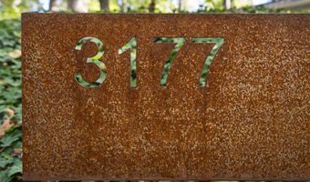3177 Sunnywood Dr, Ann Arbor, MI 48103