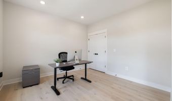 23156 HORSESHOE TRAIL Sq, Ashburn, VA 20148