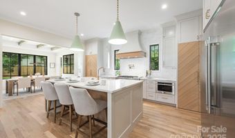 4021 Ridgecrest Ave, Charlotte, NC 28211