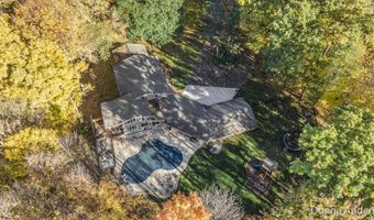 7160 River Valley Dr SE, Alto, MI 49302