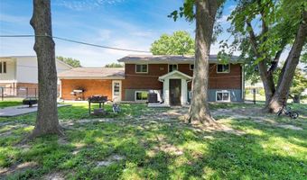 1251 Hawksbury Dr, Arnold, MO 63010