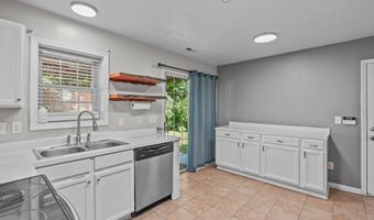207 Stonecreek Dr, Apex, NC 27539