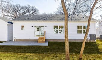 926 23rd Pl, Des Moines, IA 50312