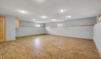 17153 Butternut St NW, Andover, MN 55304