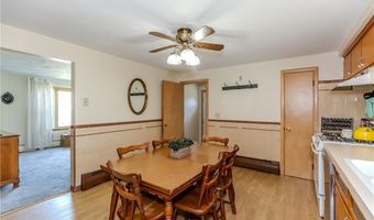 39 Fairview Ave, East Providence, RI 02914