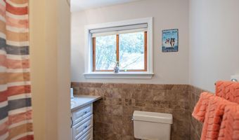 648 Beech Hill Rd, Auburn, ME 04210