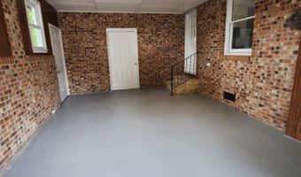 422 Kings Ave, Bishopville, SC 29010