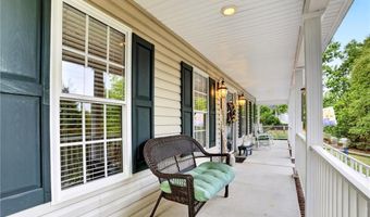 697 Graceland Dr, Asheboro, NC 27205