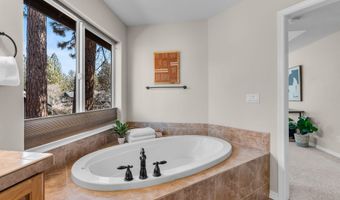 61041 Chamomile Pl, Bend, OR 97702