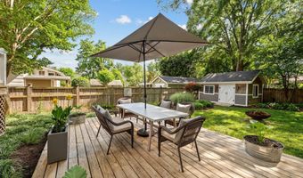 132 S GARFIELD St, Arlington, VA 22204