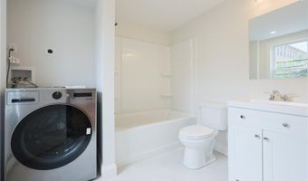 529 Wood St 2, Bristol, RI 02809