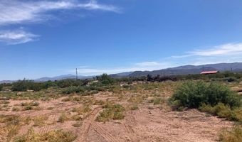 35 Canary Ln, Alamogordo, NM 88310