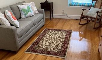 65 Merton Rd 6, Newport, RI 02840