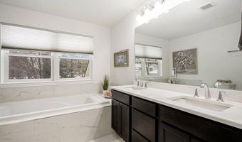 1360 Fairlane Dr, Ann Arbor, MI 48104