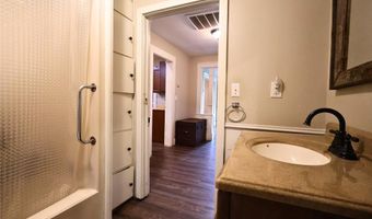 210 Hopkins, Alba, TX 75410