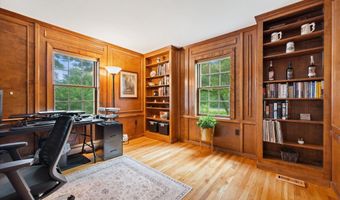 43 Darling Parke Dr, Bangor, ME 04401