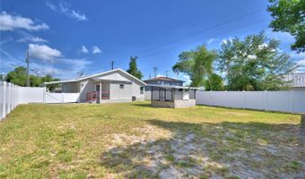 208 CENTER St, Auburndale, FL 33823