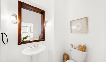1040 S Summer Breeze Ln, Anaheim, CA 92808