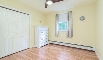 125 Stony Ln, Exeter, RI 02822