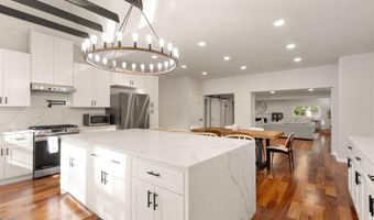 7324 AUBURN St, Annandale, VA 22003