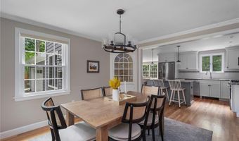 27 Christine Dr, Barrington, RI 02806
