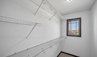 4715 NW 2nd St, Ankeny, IA 50023