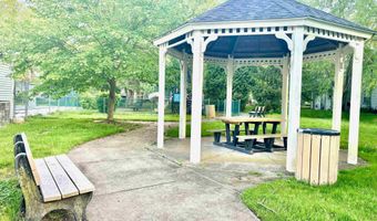 27 Oyster Bay, Absecon, NJ 08201