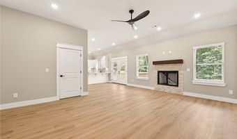 3 Newent Ln, Bella Vista, AR 72714